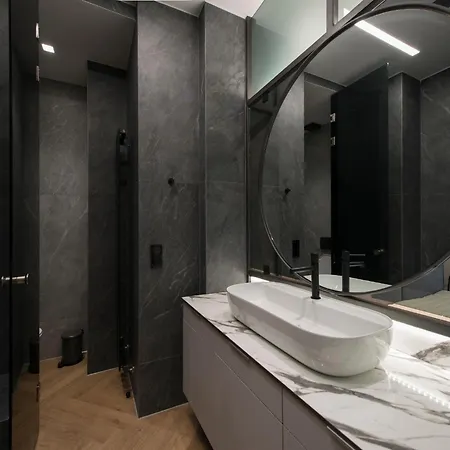 Grand Urban Apartment